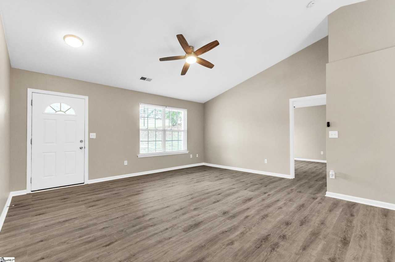 138 Robin Ridge Cir - Photo 5 of 11