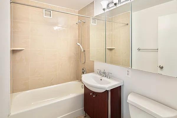 Maiden Ln #1514 - Photo 3 of 20