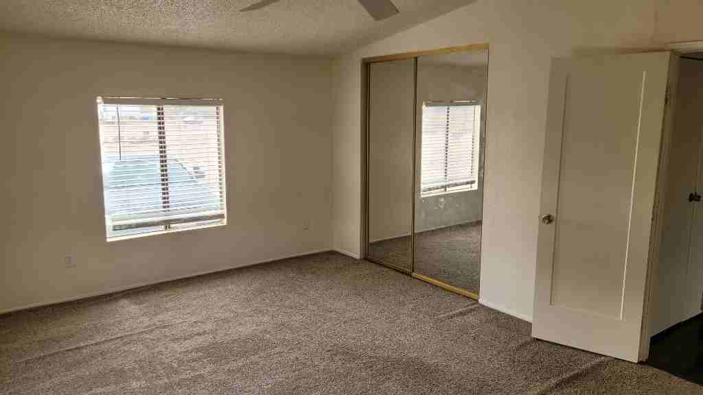 1216 N 359th Ave - Photo 3 of 8