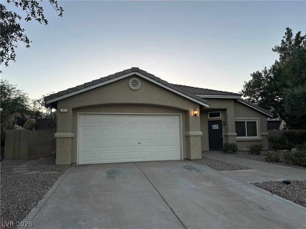 27 Garrett Ct - Photo 2 of 18