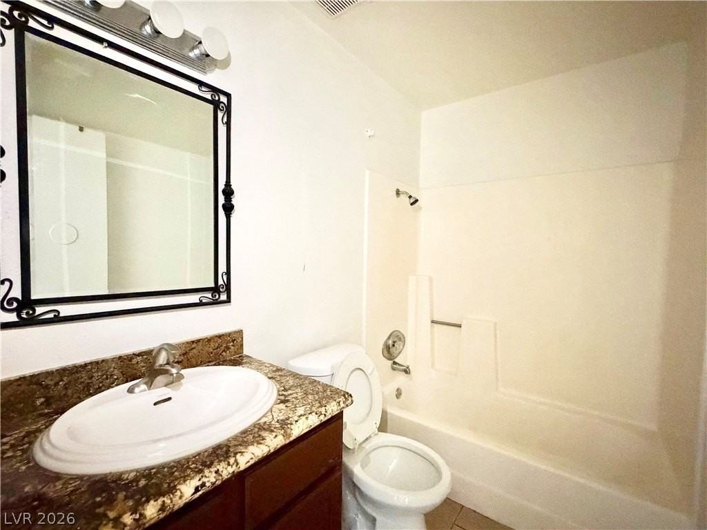 3717 Lillis Ave #B - Photo 5 of 7
