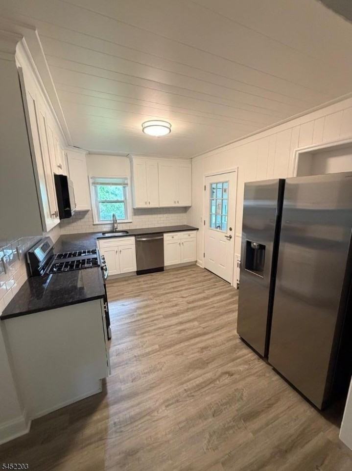 1016 Valley Rd - Photo 5 of 22
