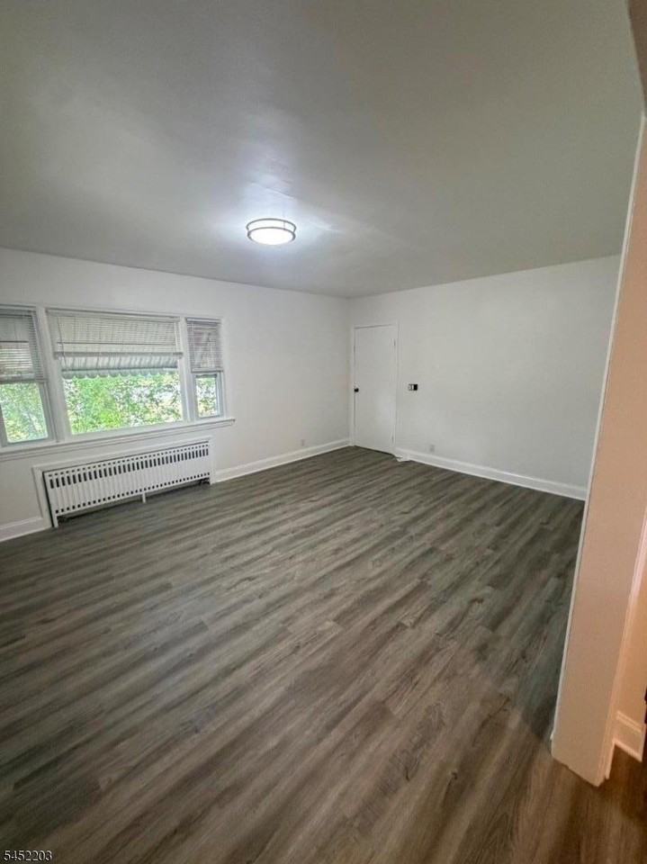 1016 Valley Rd - Photo 7 of 22