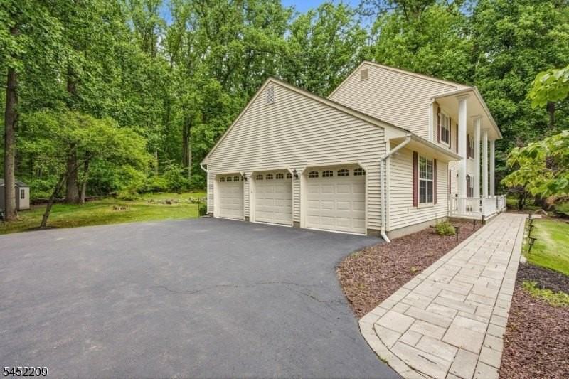 9 Stirrup Way - Photo 3 of 40