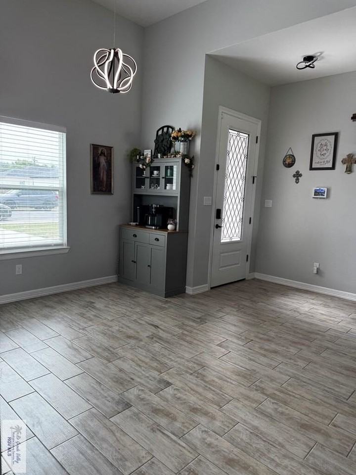 494 Marcelo St - Photo 2 of 12