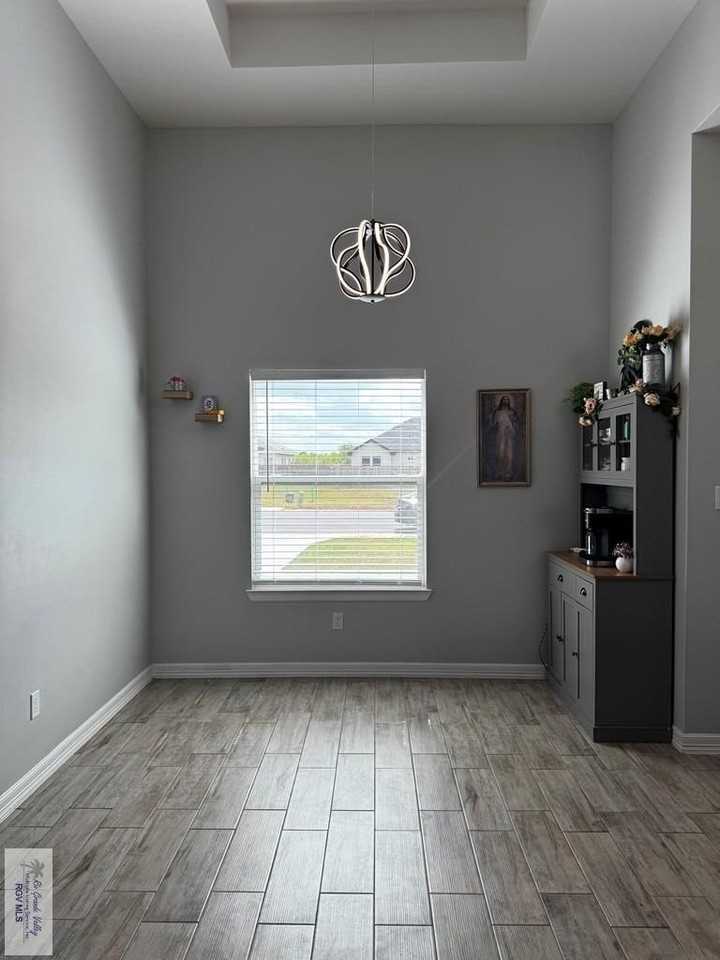 494 Marcelo St - Photo 3 of 12