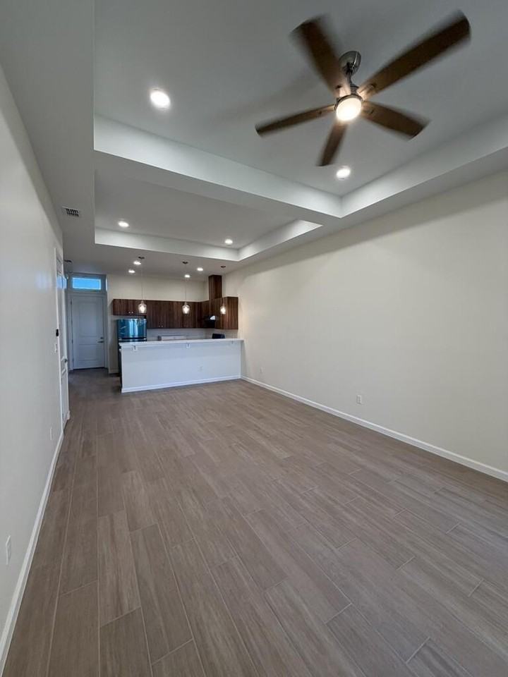 4422 Escondido Ln E #A - Photo 2 of 11