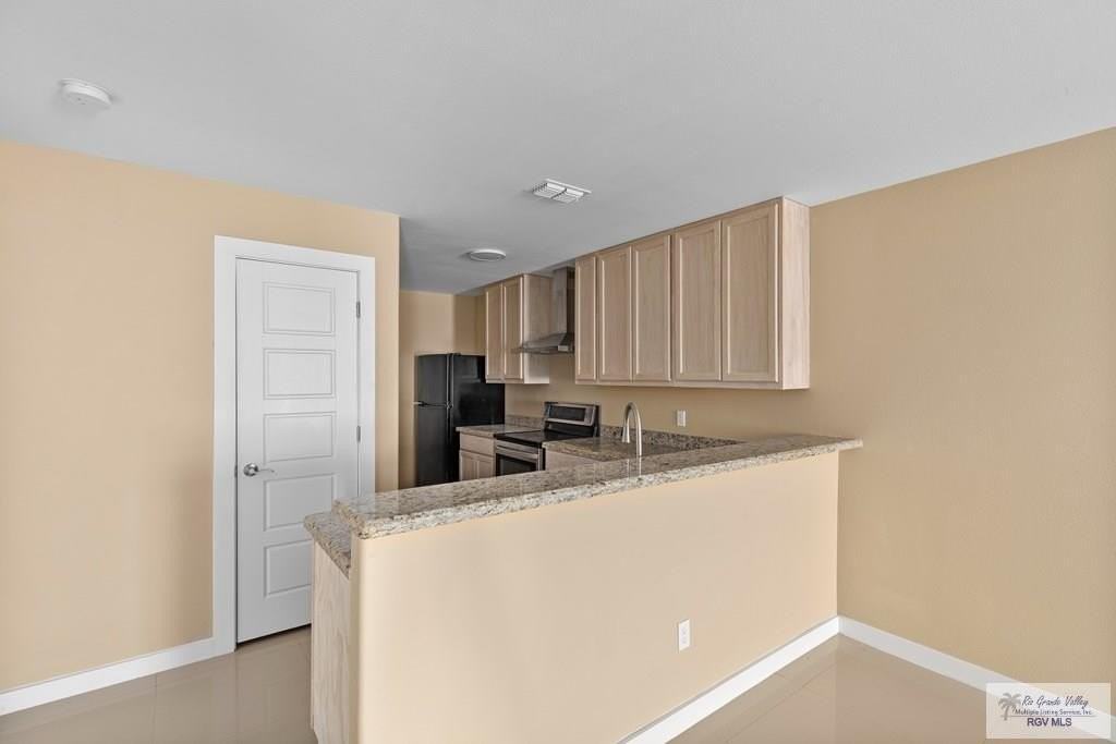 3055 El Paso #I1 - Photo 4 of 16
