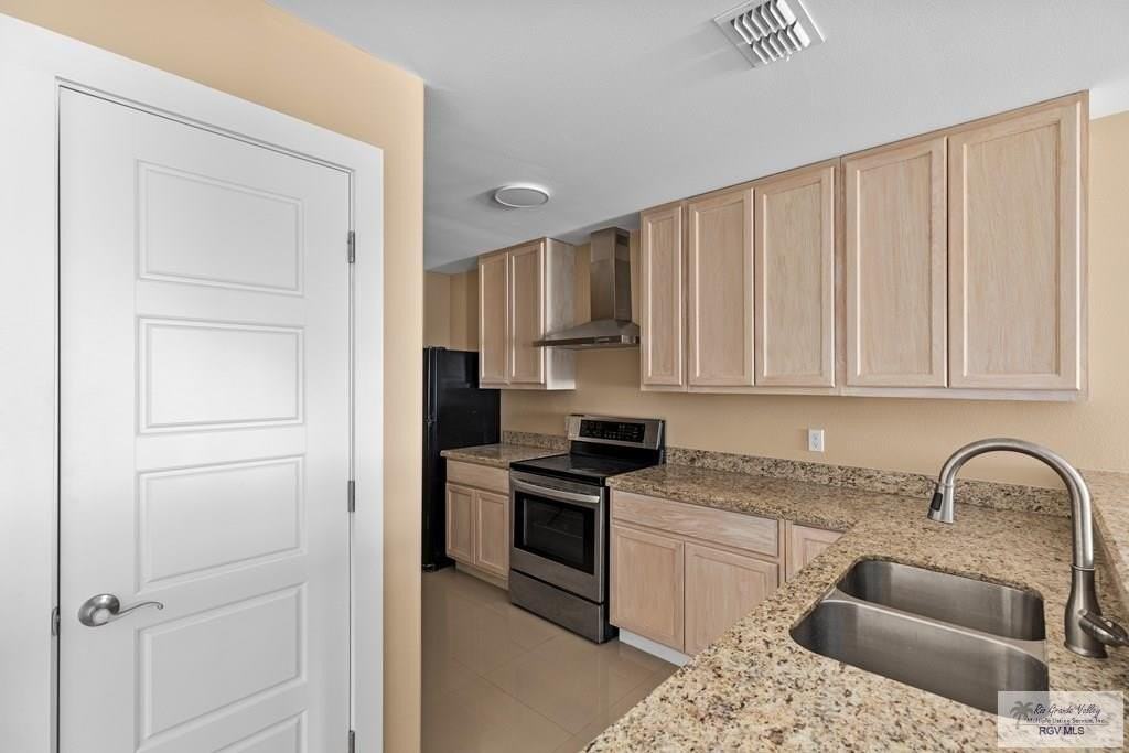 3055 El Paso #I1 - Photo 5 of 16