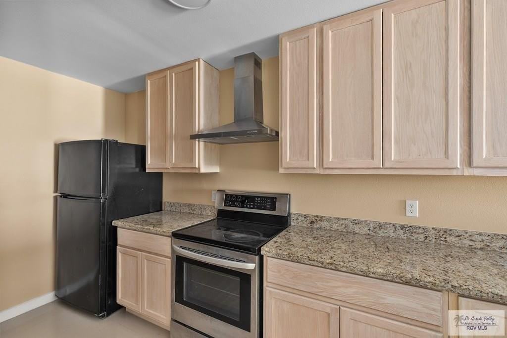 3055 El Paso #I1 - Photo 6 of 16