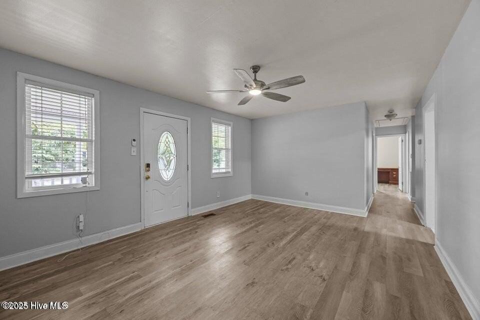 613 Maple St - Photo 4 of 23