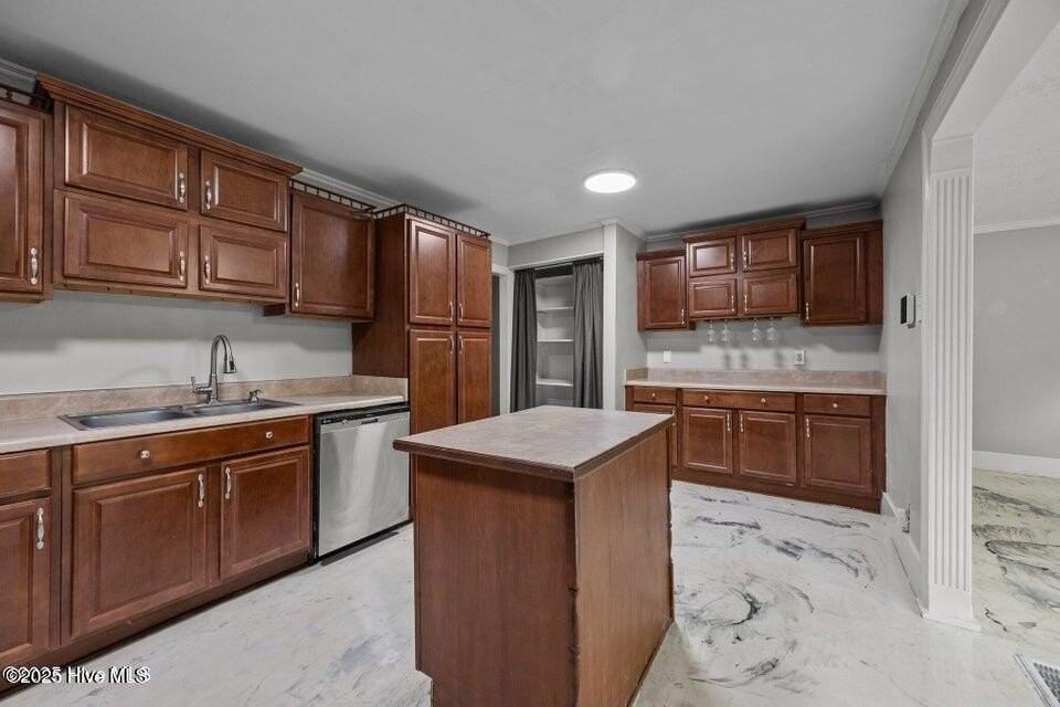 613 Maple St - Photo 6 of 23