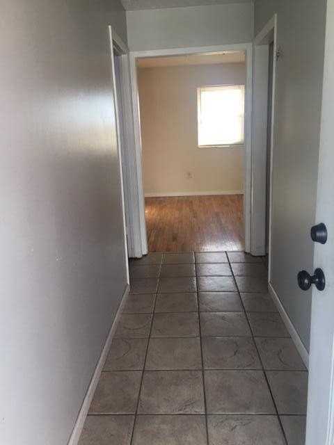 811 W Cates St - Photo 2 of 30