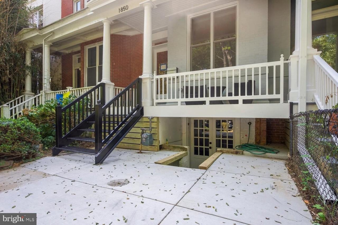 1850 Ingleside Ter Nw - Photo 2 of 20