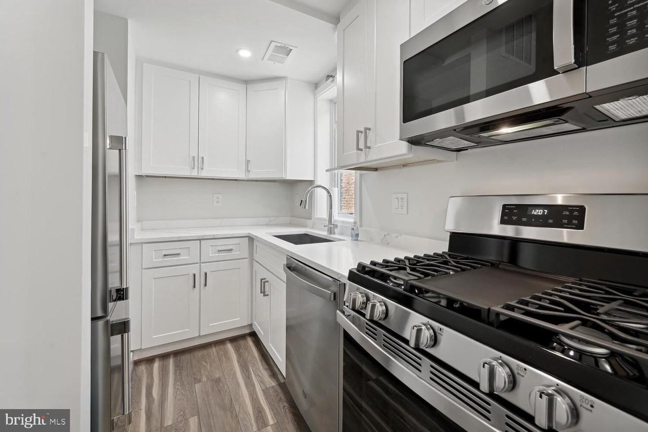 1850 Ingleside Ter Nw - Photo 7 of 20