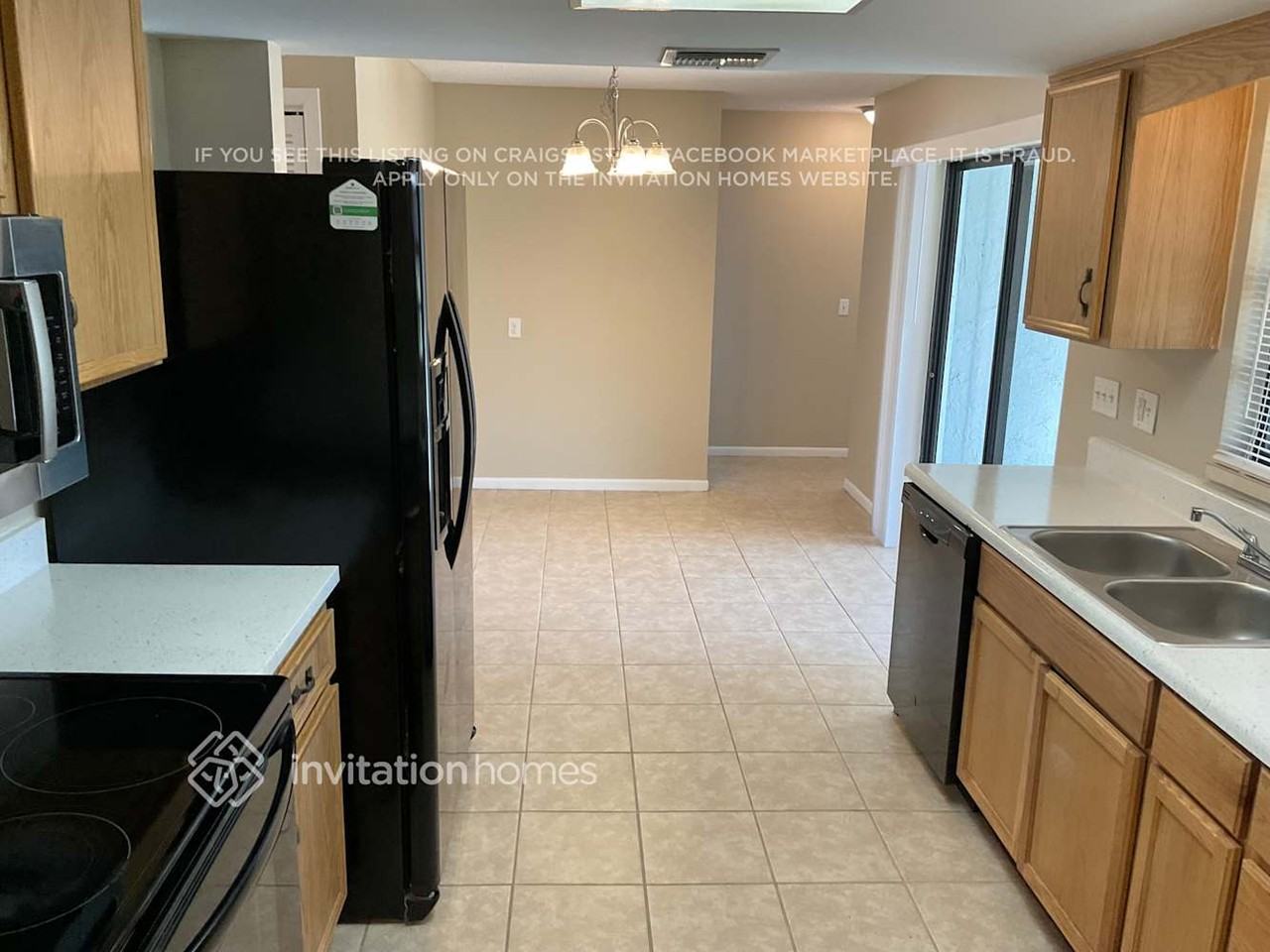 1856 Edith St Ne - Photo 4 of 19