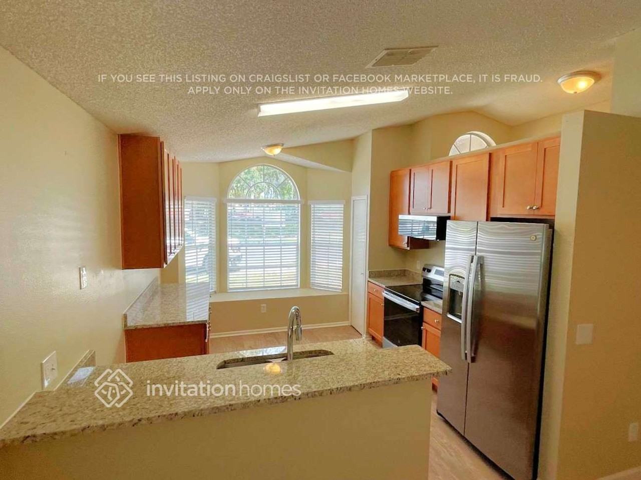 924 N Grant St - Photo 4 of 12