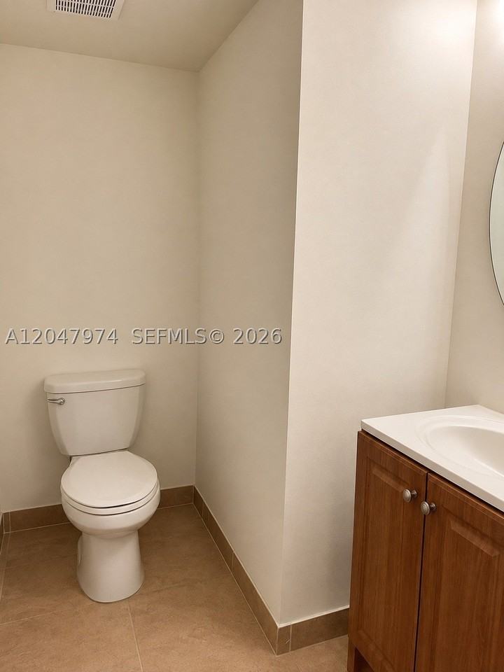 3384 Se 1st St #3384 - Photo 7 of 32