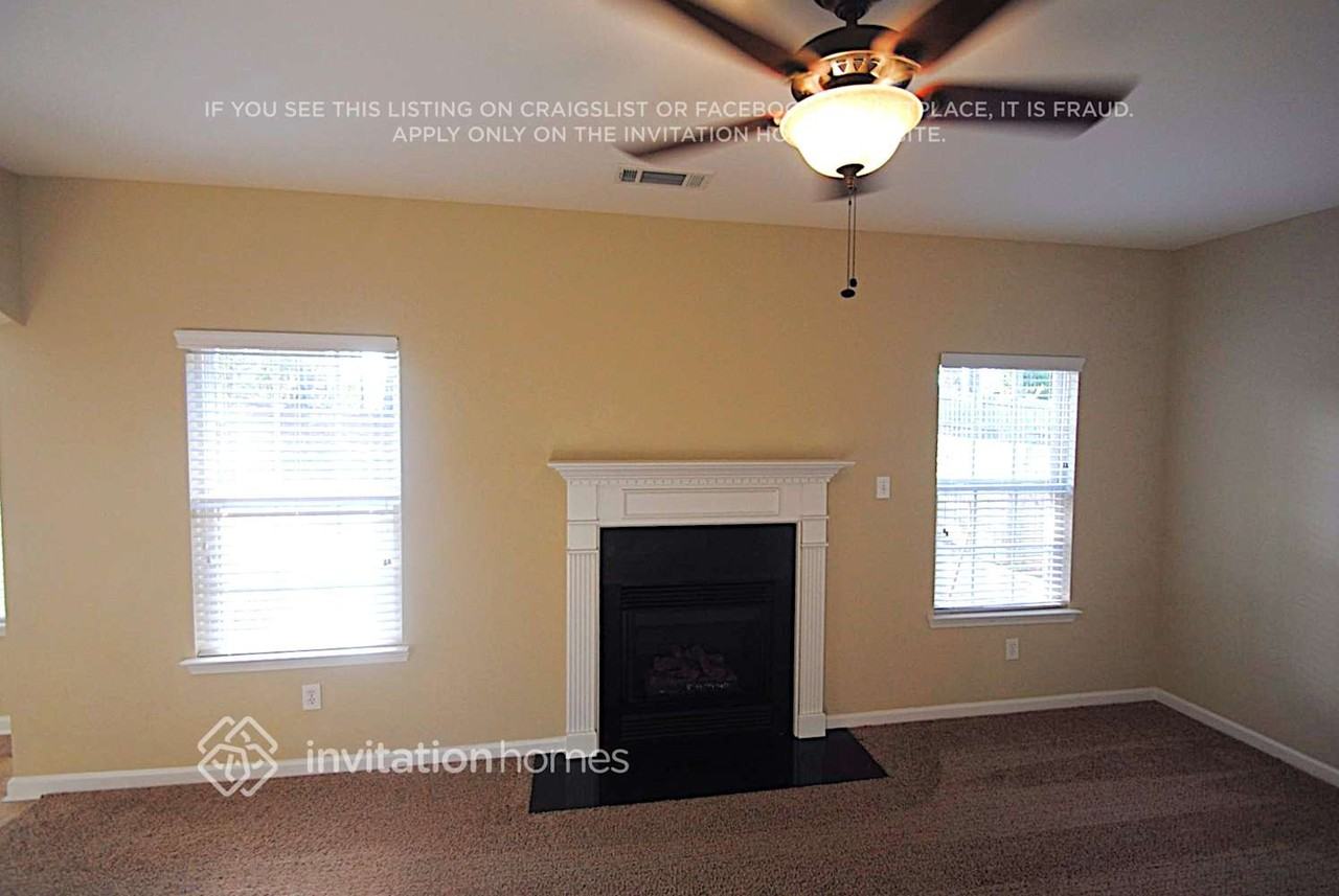 5001 Amethyst Dr - Photo 2 of 12