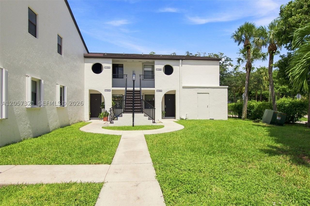 11396 Taft St #11396 - Photo 7 of 38