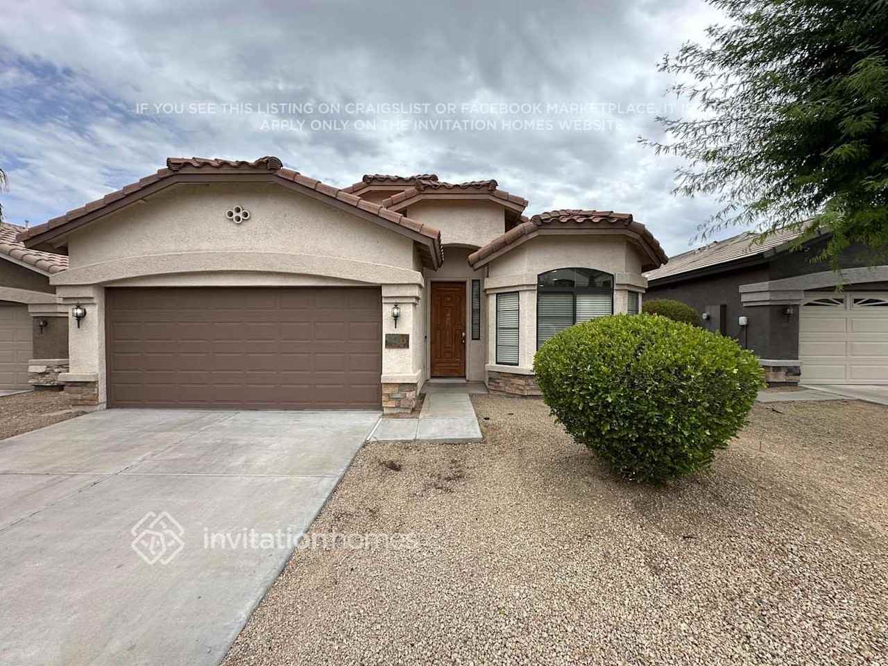 2213 W Carolina Dr