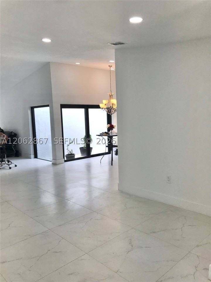 6651 Nw 173rd Ln #6651 - Photo 3 of 19