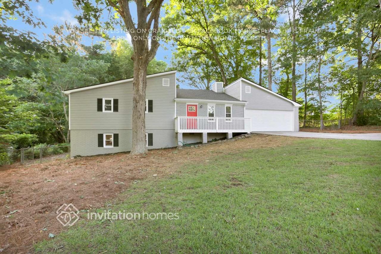 3997 Reid Rd - Photo 3 of 28