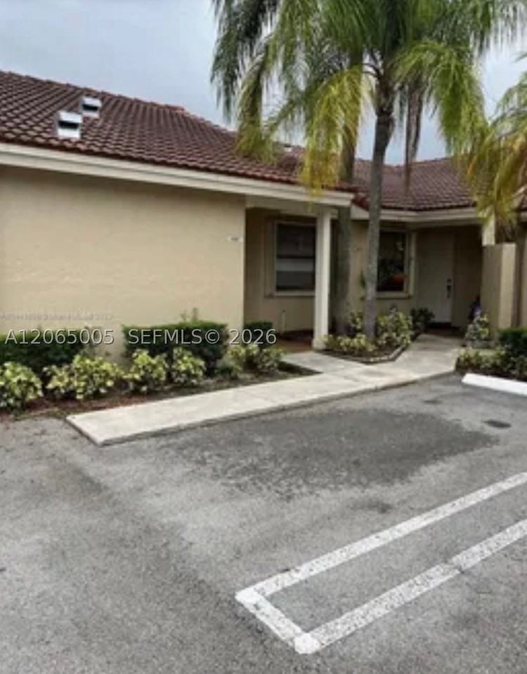 6547 Nw 170th Ter - Photo 2 of 14
