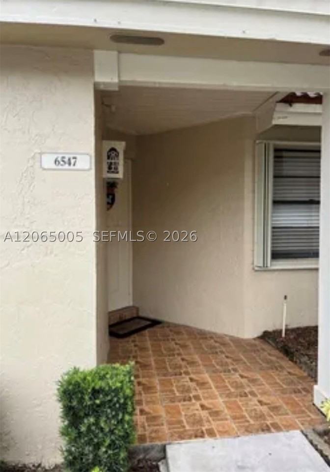 6547 Nw 170th Ter - Photo 3 of 14