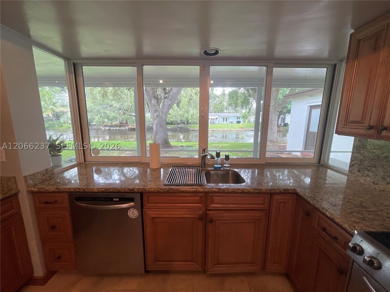 9301 Sw 54th St - Photo 2 of 50