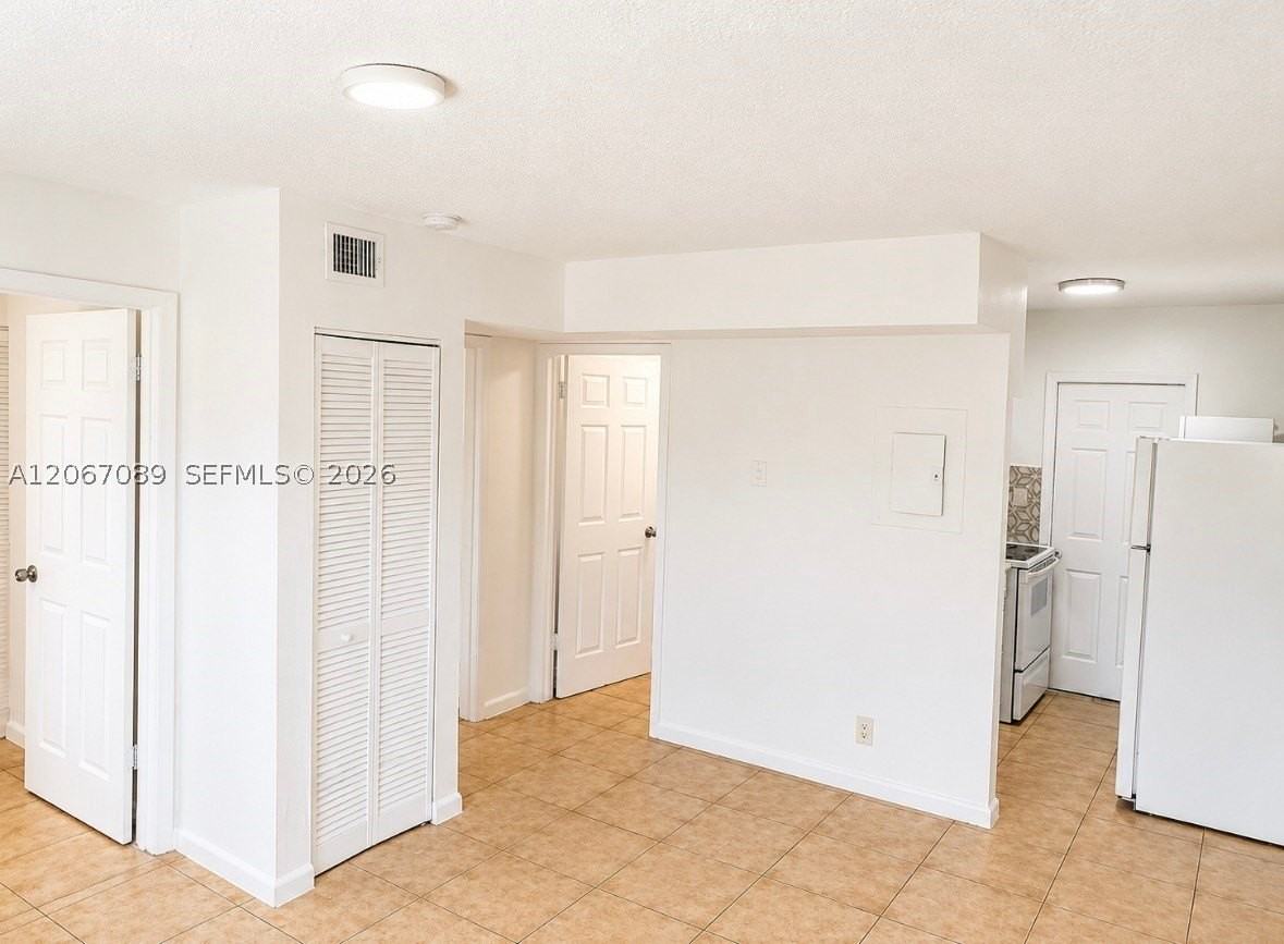 272 Sw 3rd St #AD - Photo 3 of 11