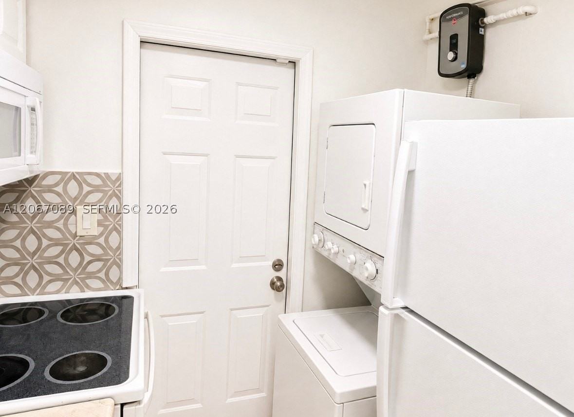 272 Sw 3rd St #AD - Photo 6 of 11