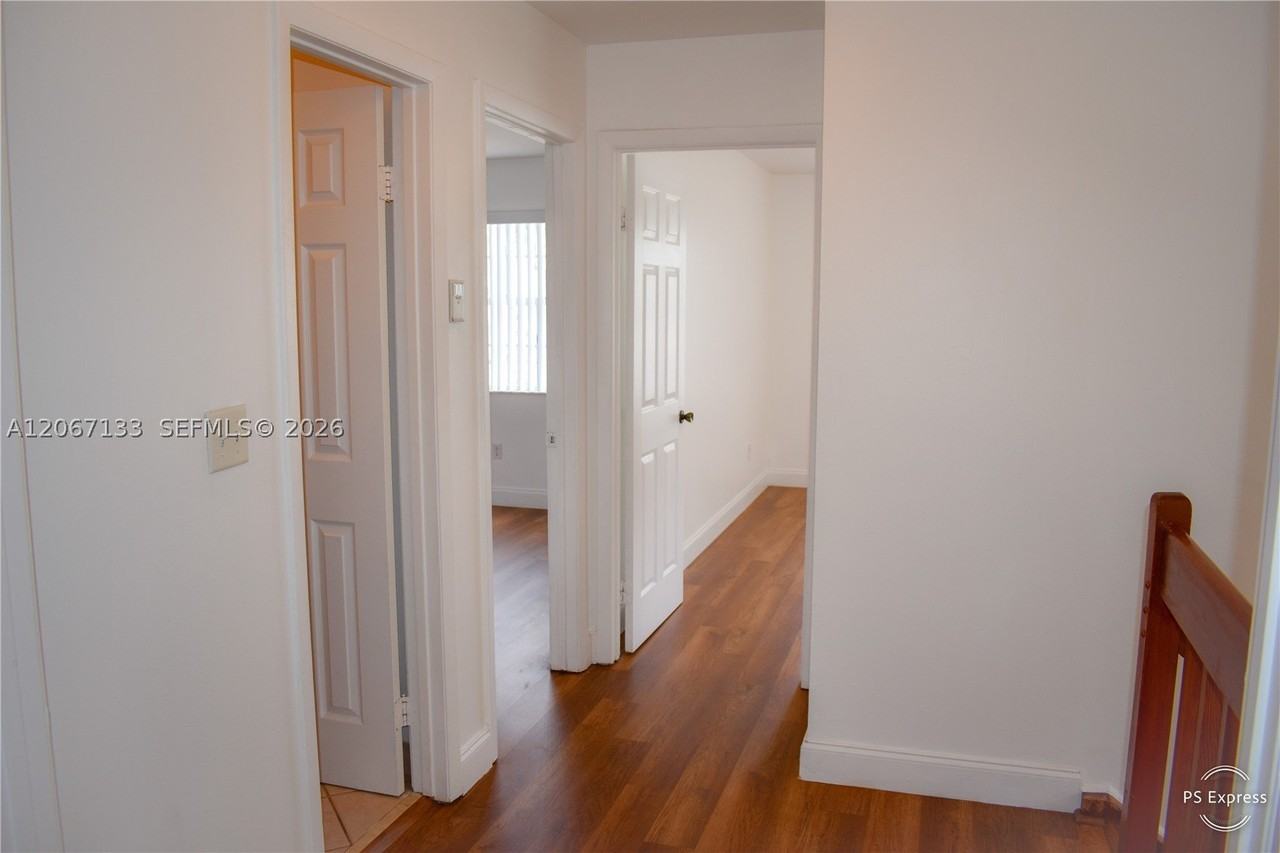 11759 Sw 117th Pl - Photo 7 of 24