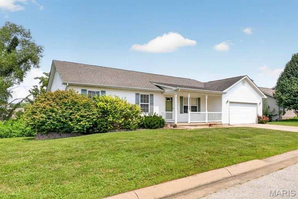 819 Tiffany Ct - Photo 2 of 26