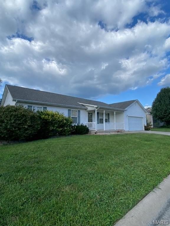 819 Tiffany Ct - Photo 4 of 26