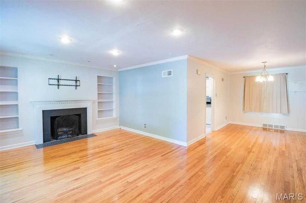 330 Calvert Ave - Photo 3 of 31