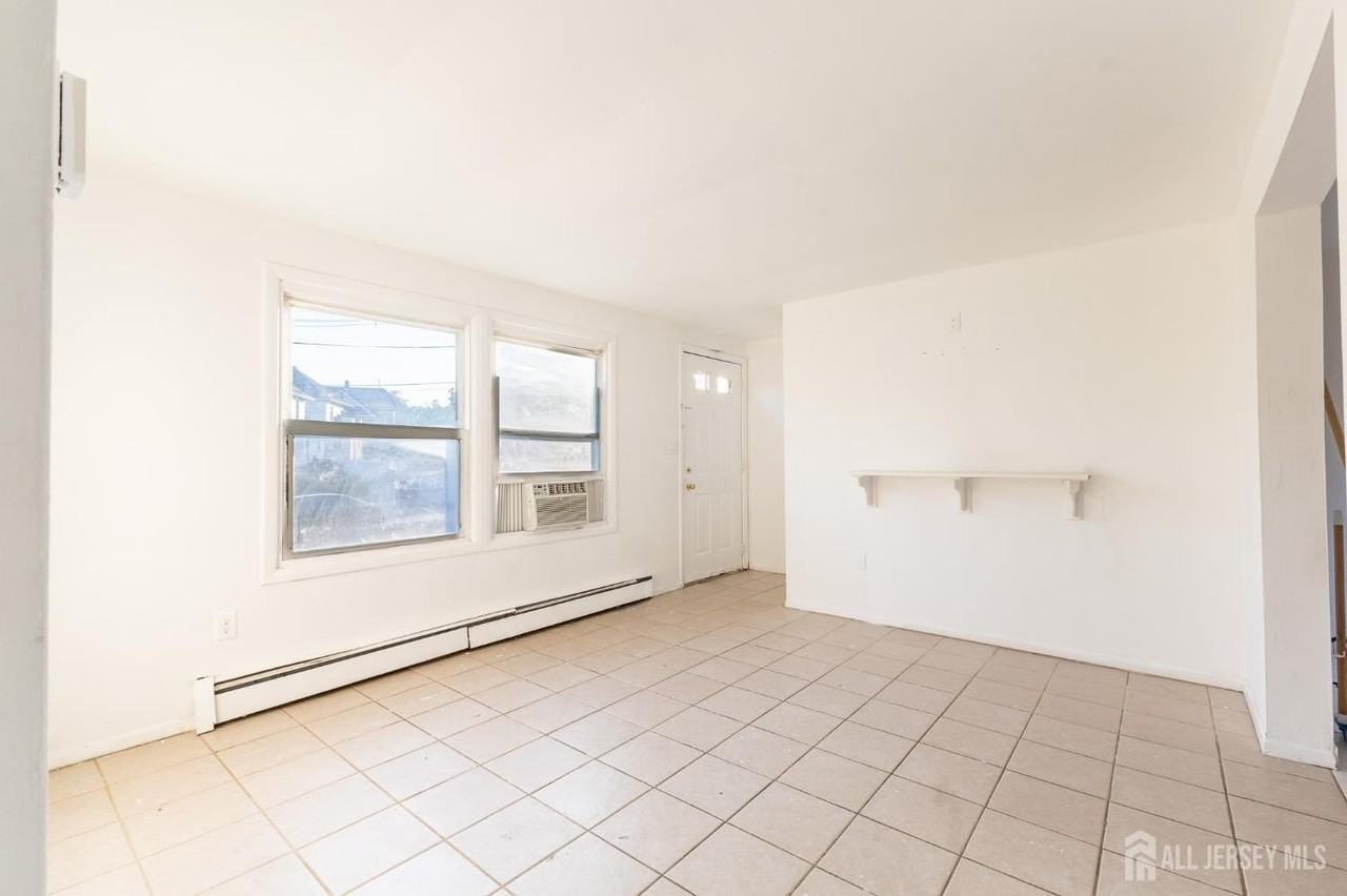 13 Gordon St #15 - Photo 6 of 14