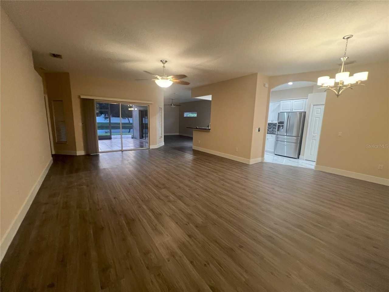 1066 Whitegate Ct - Photo 4 of 31