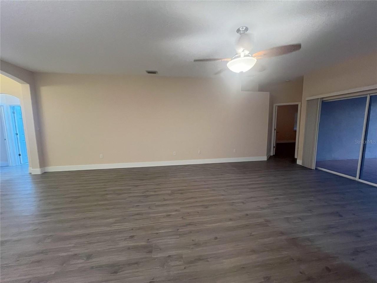 1066 Whitegate Ct - Photo 5 of 31