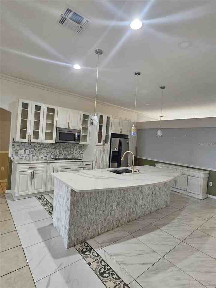 807 Massy Ct - Photo 3 of 13