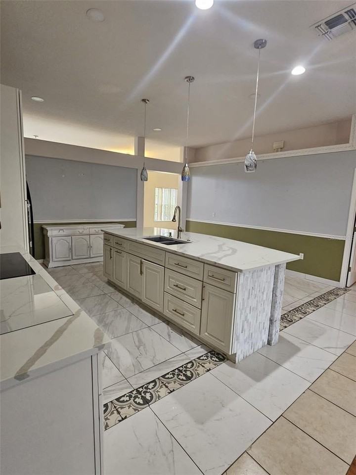 807 Massy Ct - Photo 4 of 13
