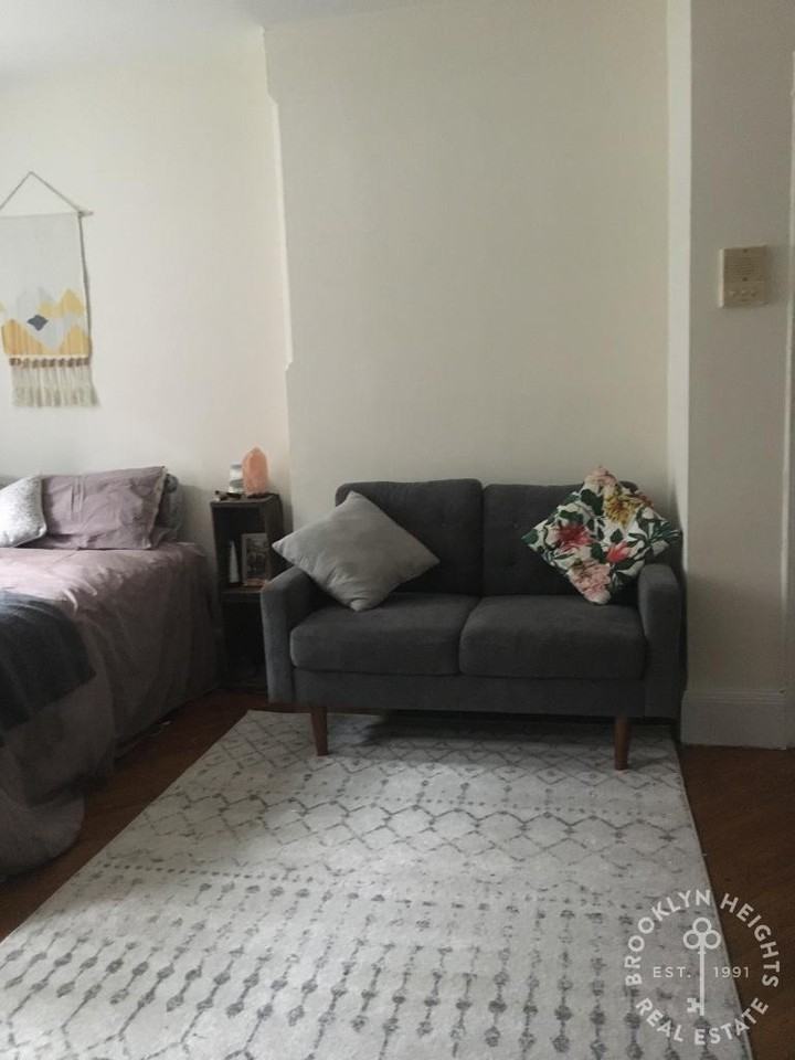 111 Saint Johns Pl #1 - Photo 6 of 9
