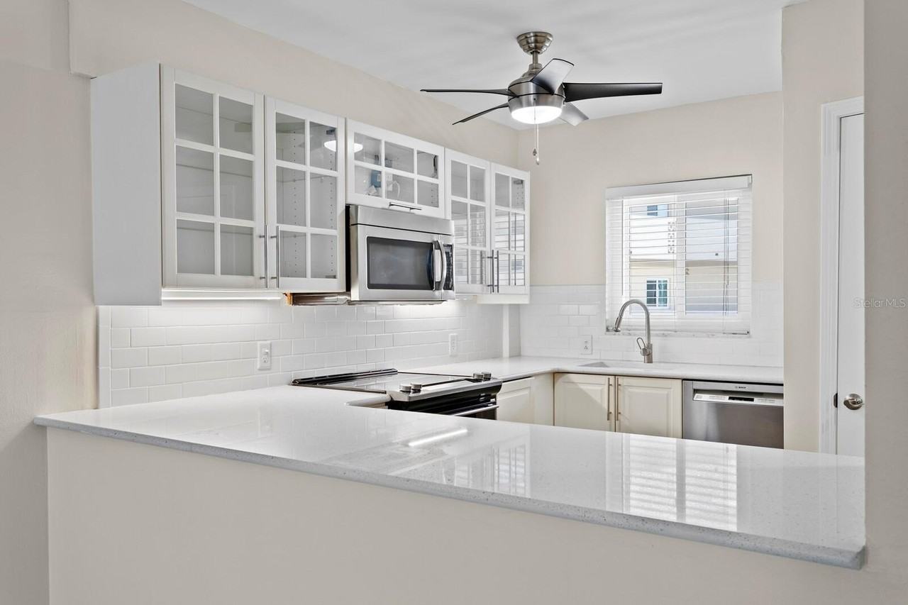 1200 N Shore Dr Ne #316 - Photo 7 of 35