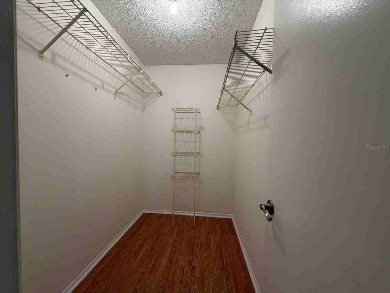 8643 Mallard Reserve Dr #202 - Photo 7 of 31