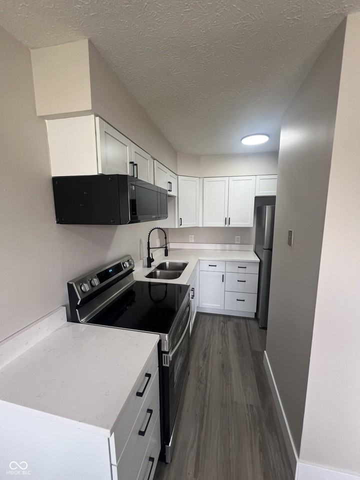 939 W Mckay Rd - Photo 6 of 14