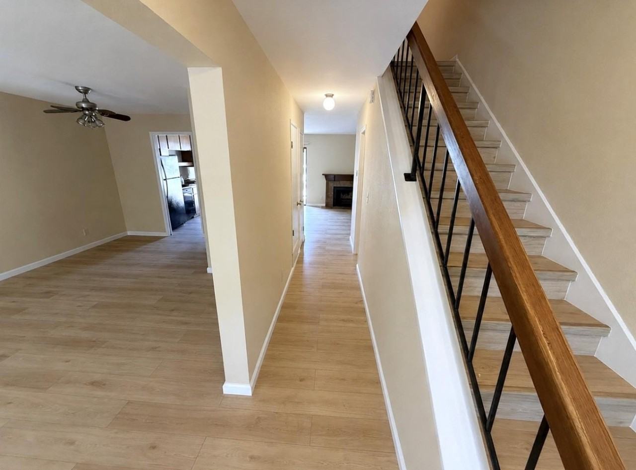 1662 Parkside Dr - Photo 3 of 33