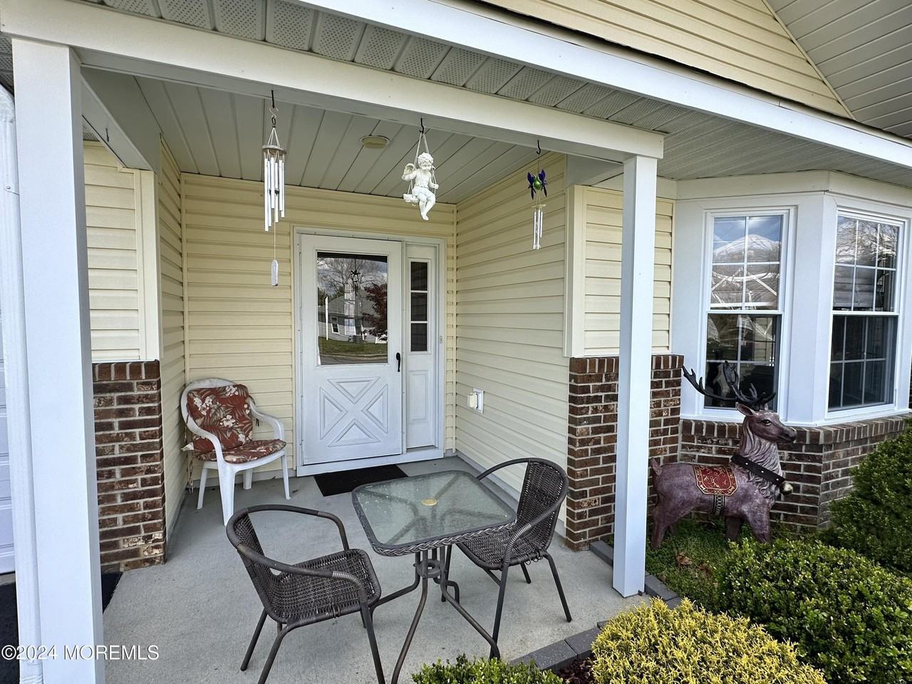 21 Dogwood Dr - Photo 2 of 18