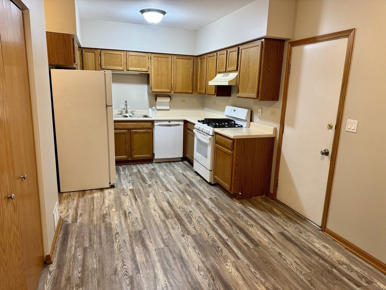13361 W Heiden Cir - Photo 5 of 15