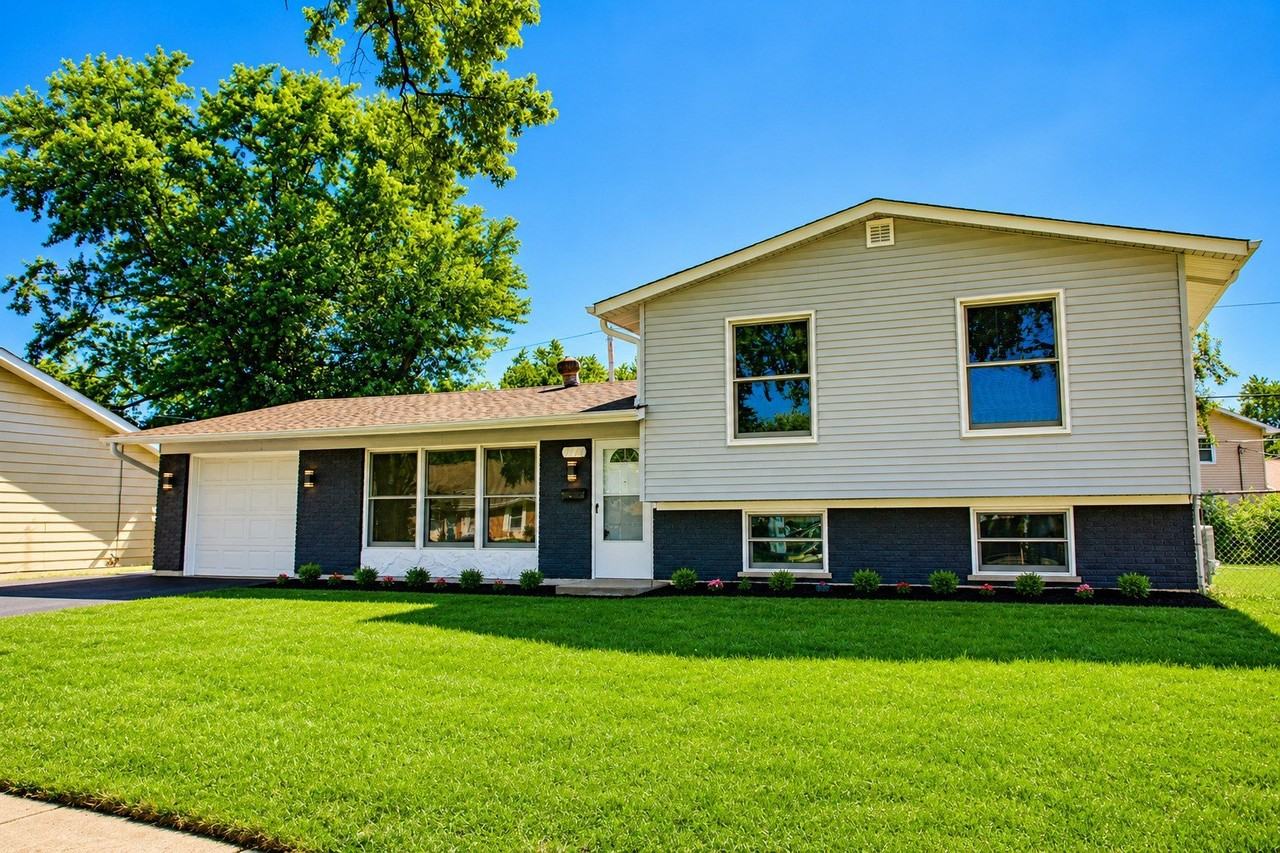 7777 Ramsgate Cir S - Photo 2 of 50