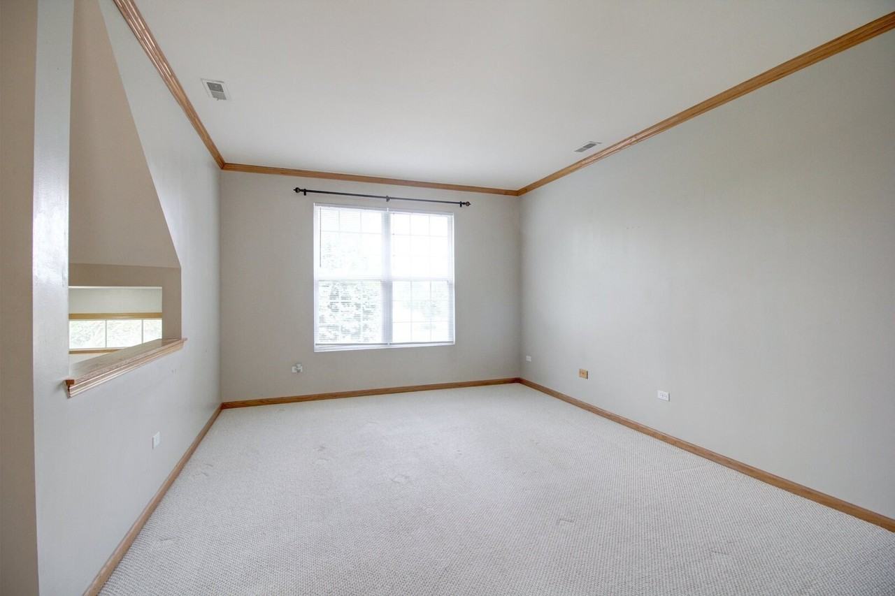 238 S Alder Creek Dr - Photo 2 of 14